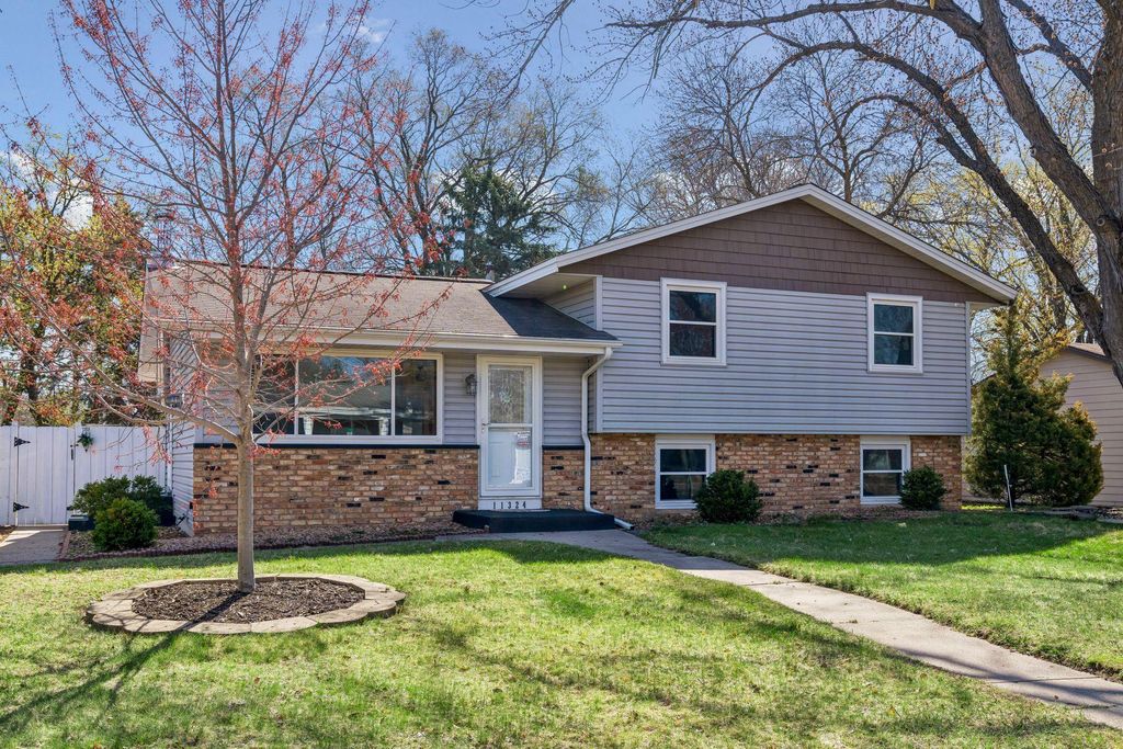 Photo of 11324 Quebec Avenue N, Champlin, MN 55316 (MLS # 7045382)