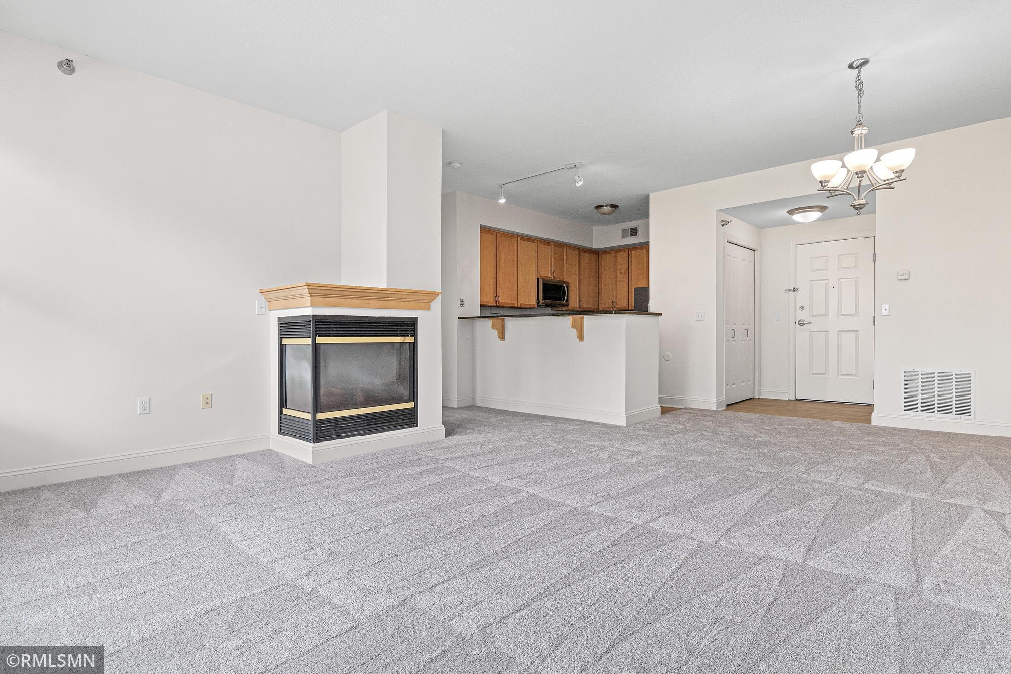610 Main Street N 305
