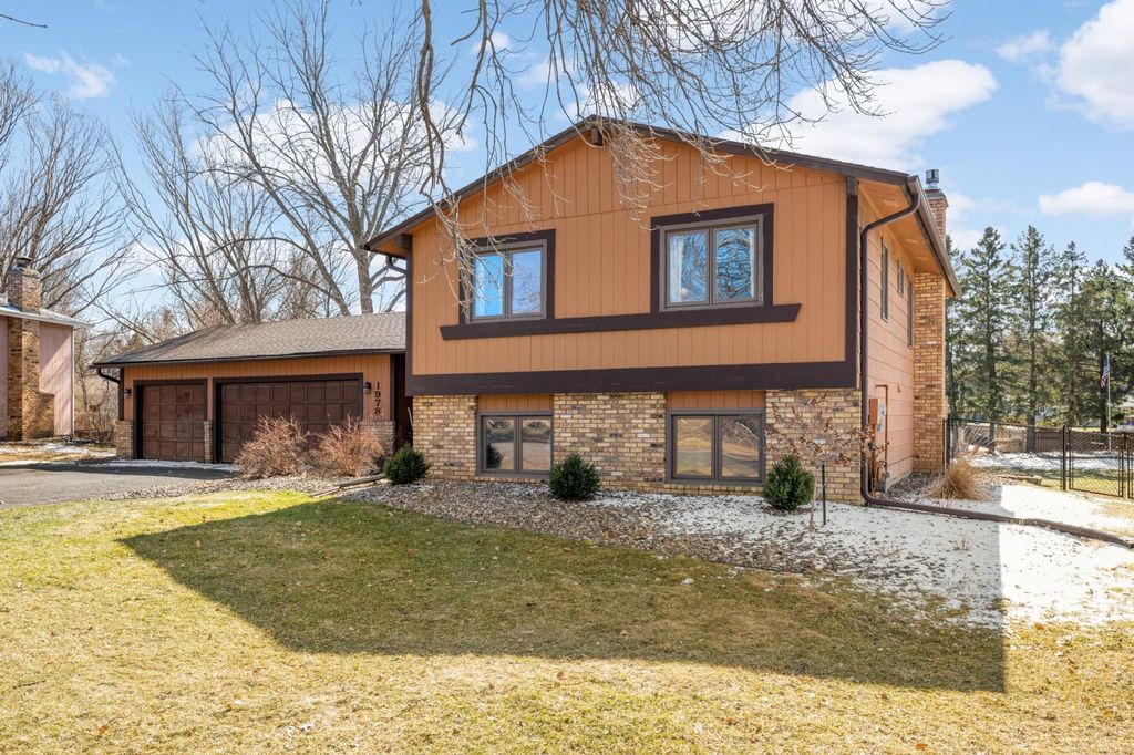 Photo of 1978 Timber Wolf Trail S, Eagan, MN 55122 (MLS # 7036153)