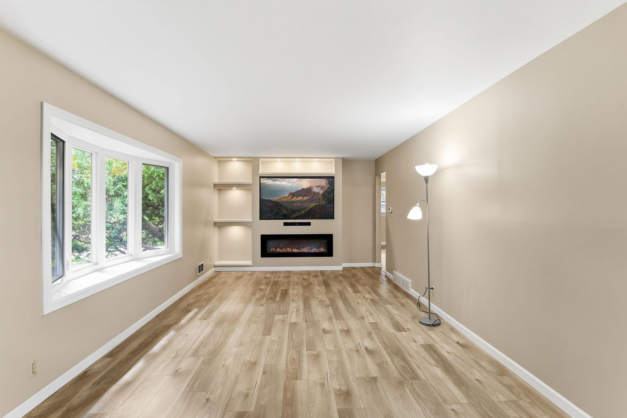 159 County Road C2 W