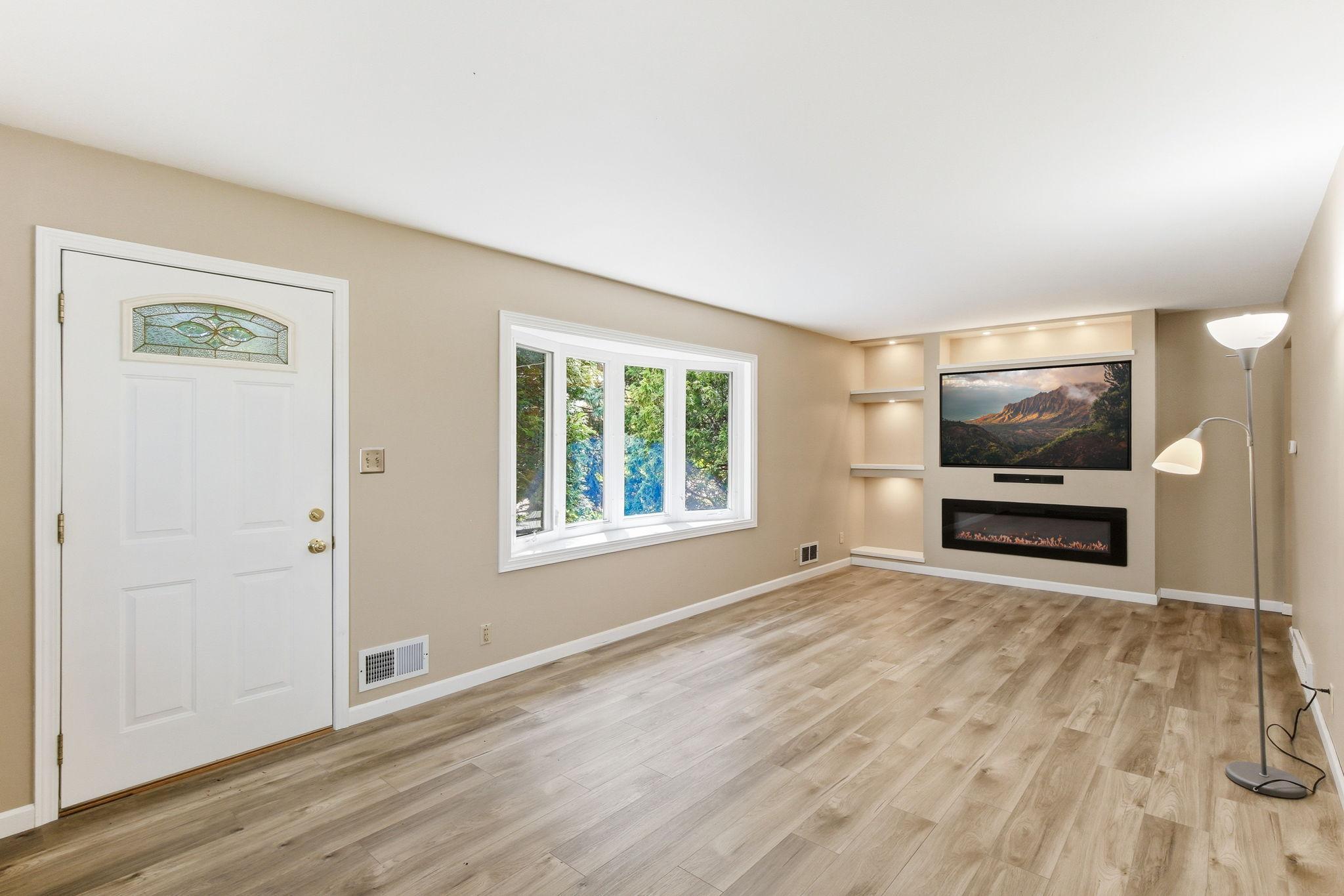 159 County Road C2 W