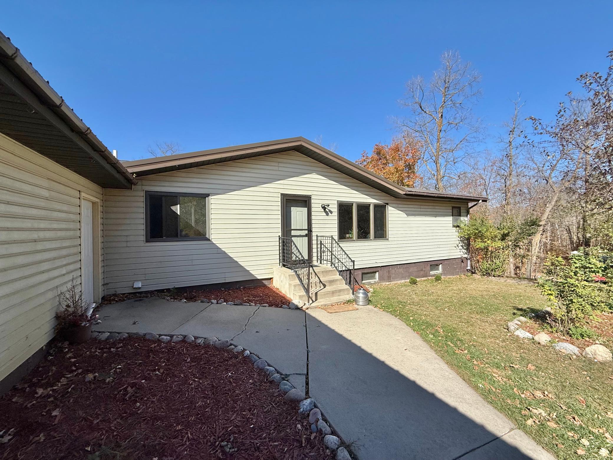 25586 E Island Lake Road