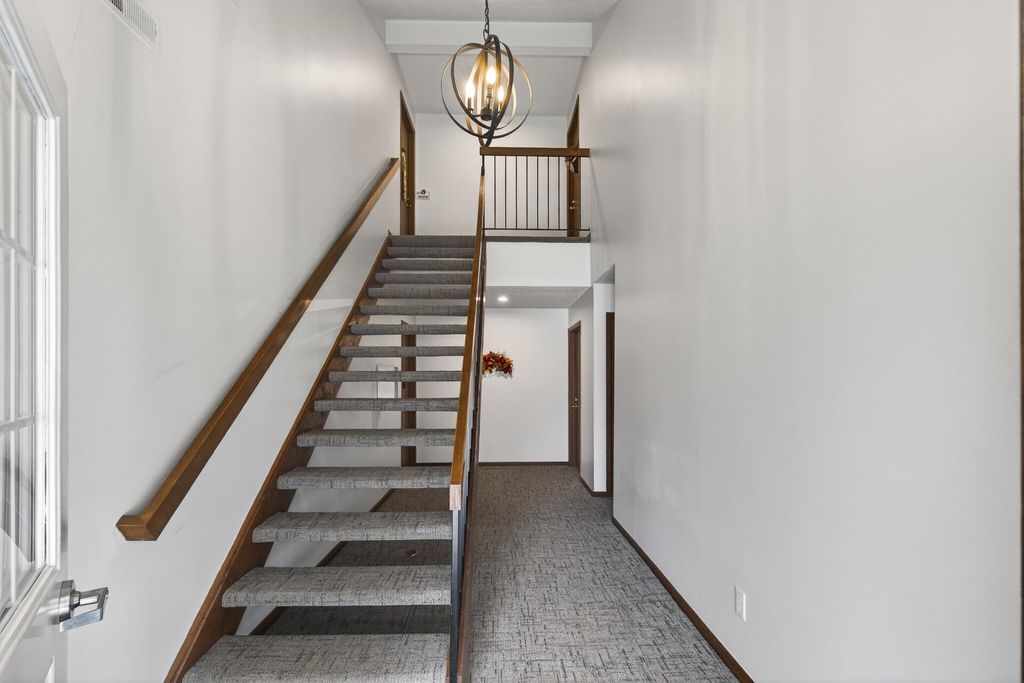 Photo of 6893 Langford Drive, Edina, MN 55436 (MLS # 7029362)