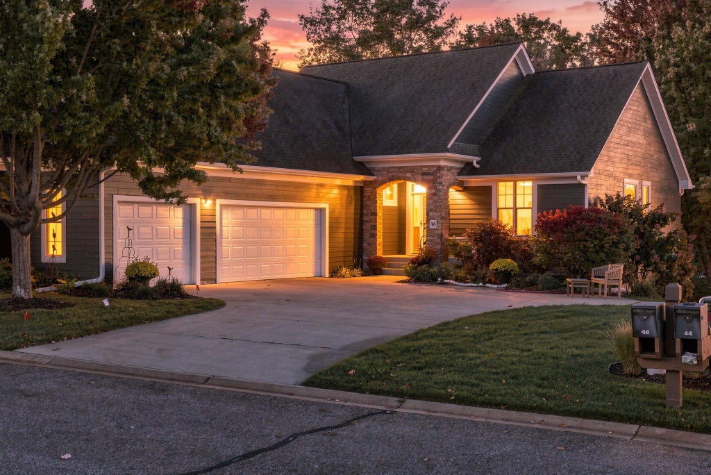 Photo of 46 Osprey Court, North Oaks, MN 55127 (MLS # 7155072)