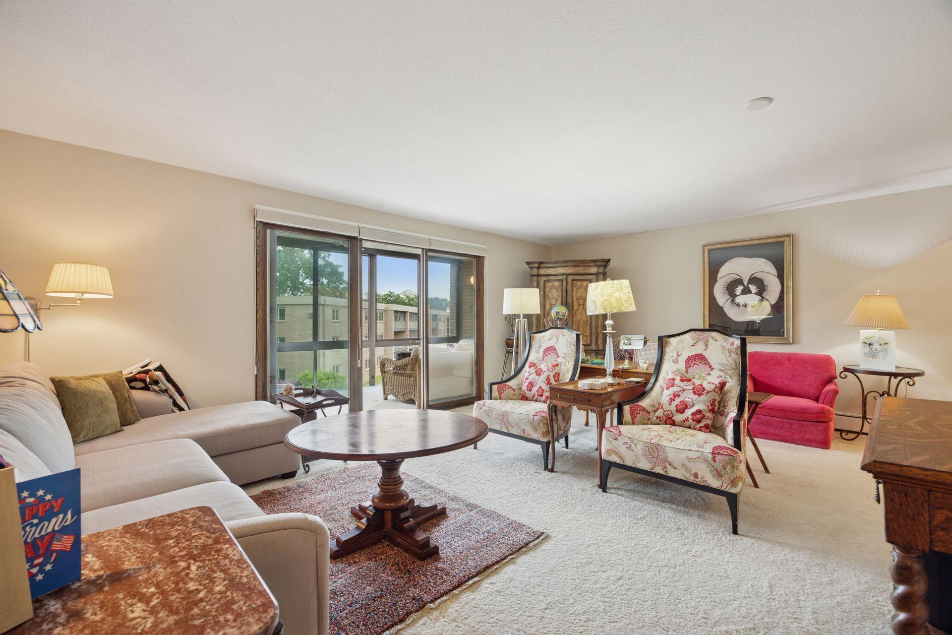 4360 Brookside Court 305