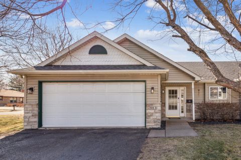 983 County Road D E Vadnais Heights MN 55109