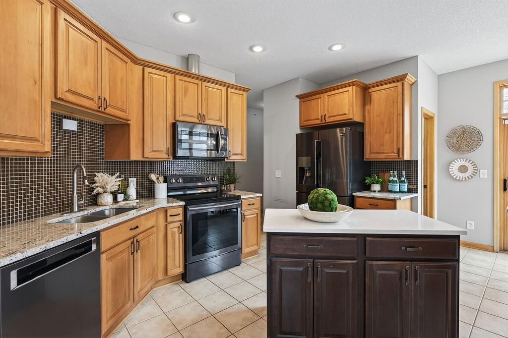 Photo of 4161 Yuma Lane N, Plymouth, MN 55446 (MLS # 7033881)