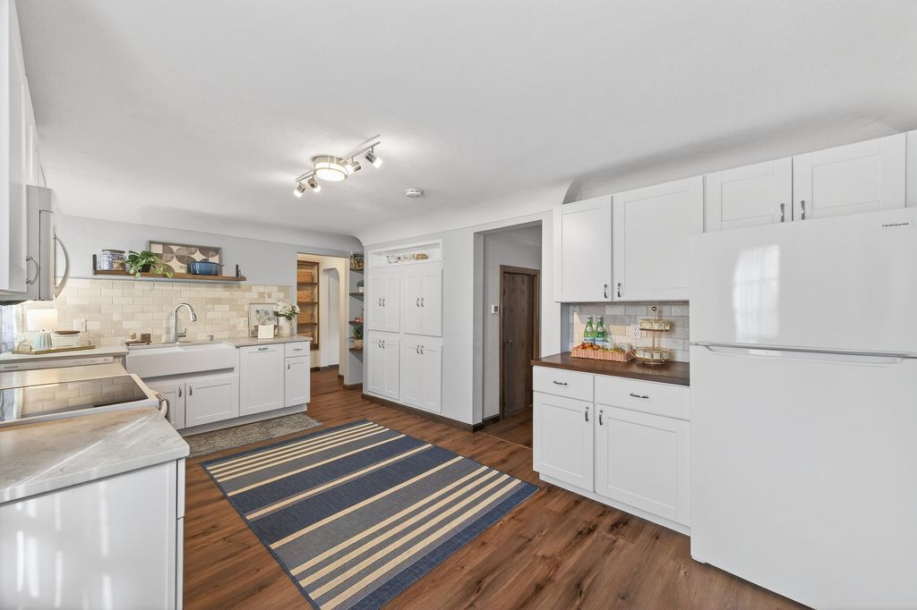 Photo of 2750 Noel Drive, Little Canada, MN 55117 (MLS # 7015778)