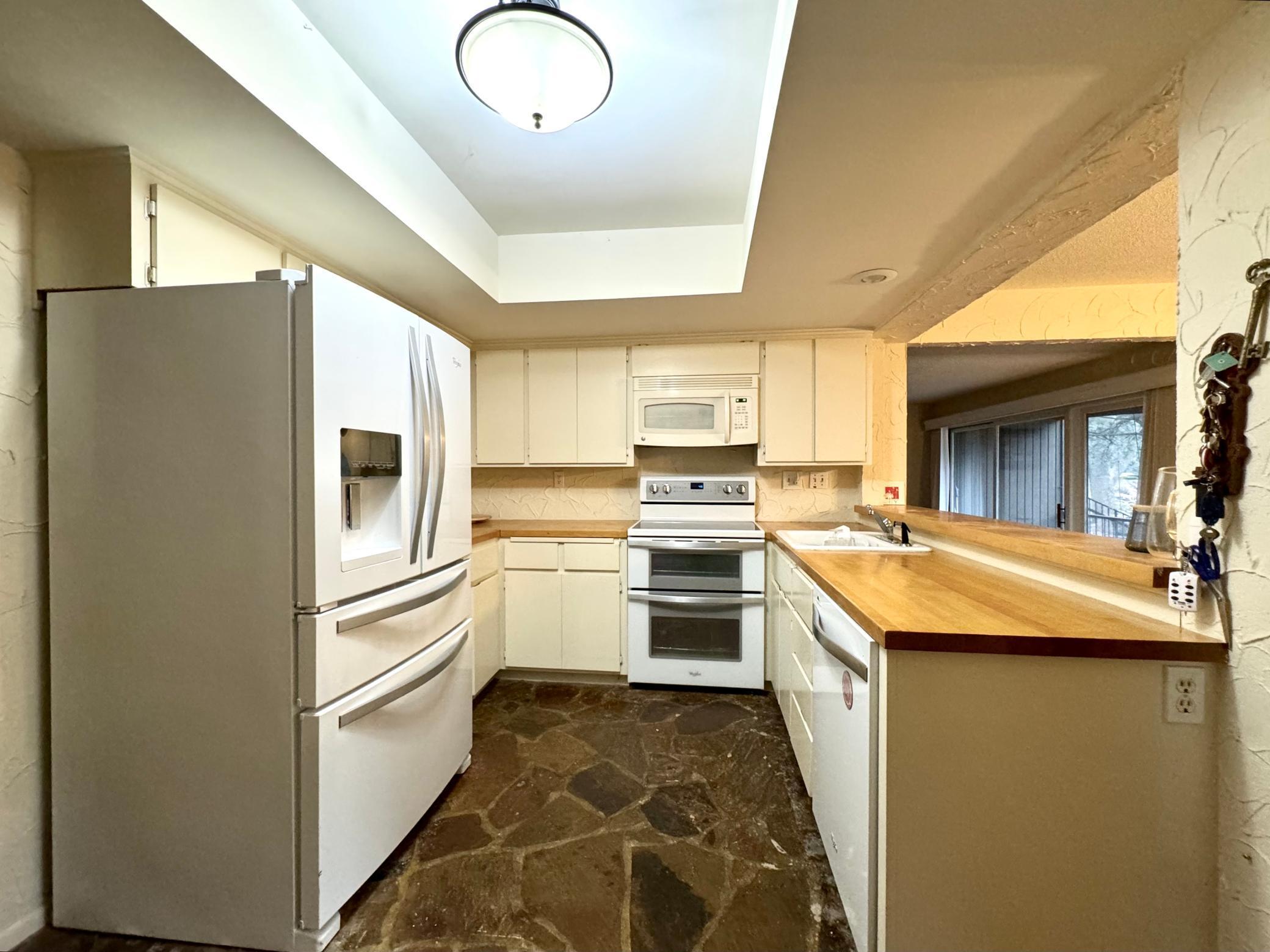 6115 Lincoln Drive 154
