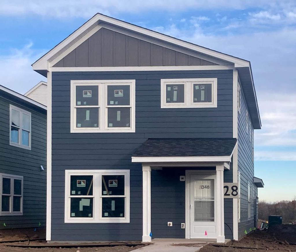 Photo of 1342 Winthrop Street N, Saint Paul, MN 55119 (MLS # 7010581)