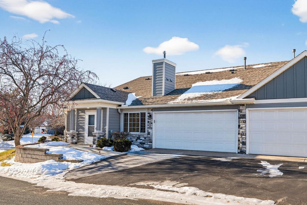 Photo of 9959 Tamarack Cove, Woodbury, MN 55125 (MLS # 7009167)