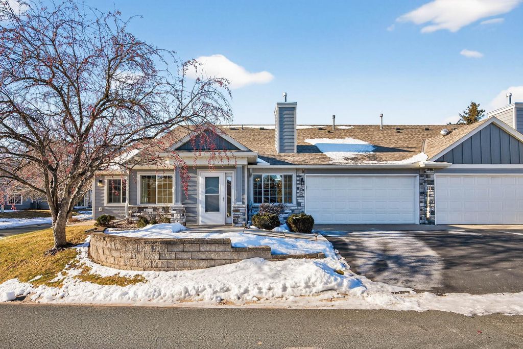 Photo of 9959 Tamarack Cove, Woodbury, MN 55125 (MLS # 7009167)