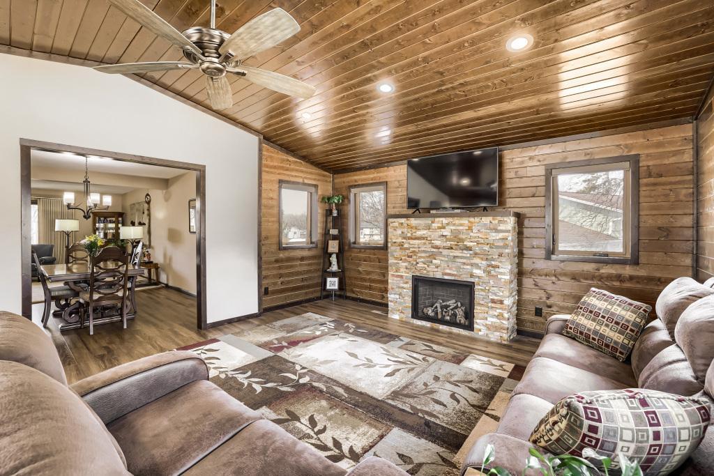 9517 Colorado Avenue S