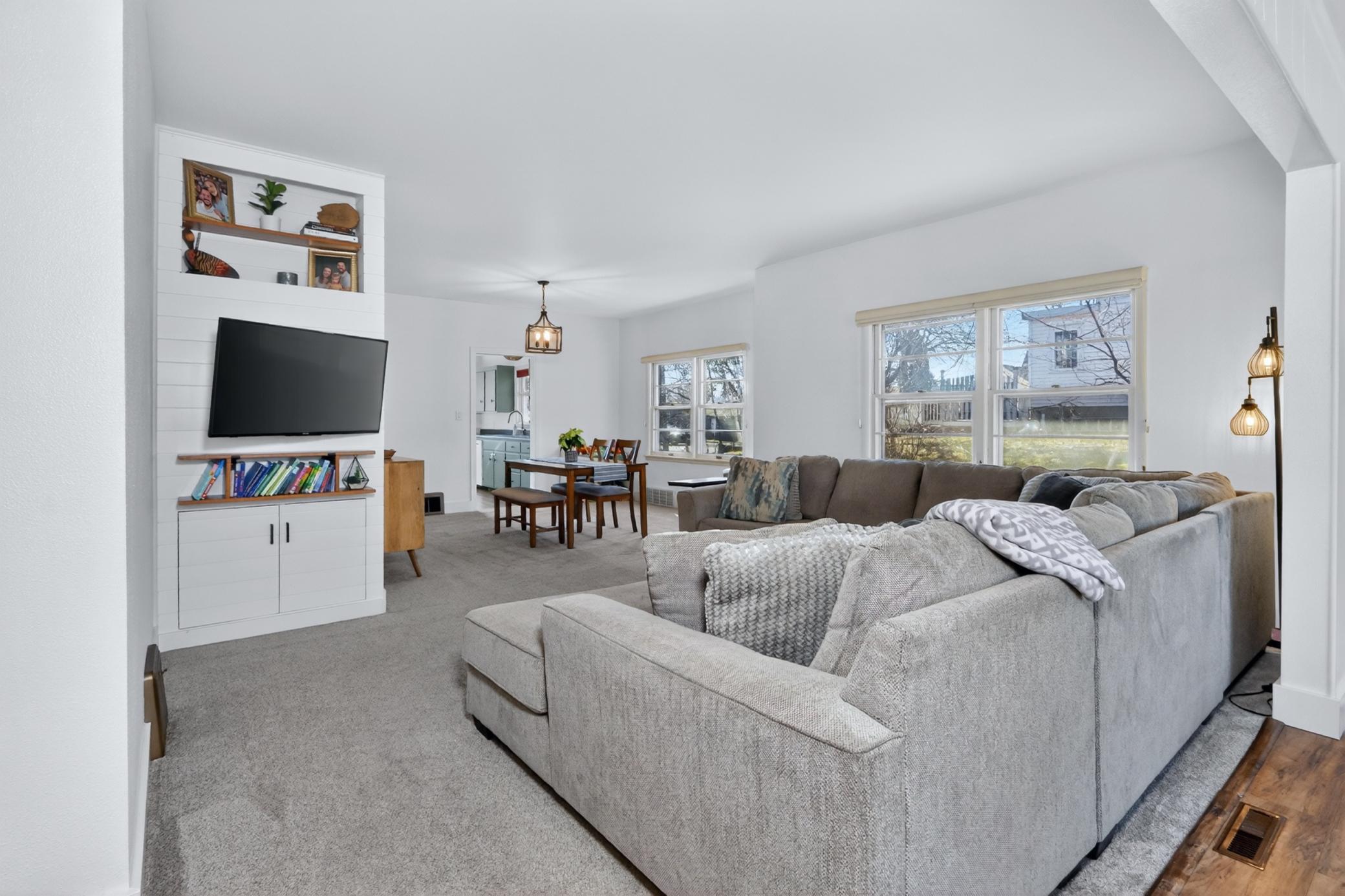 116 S Pokegama Avenue