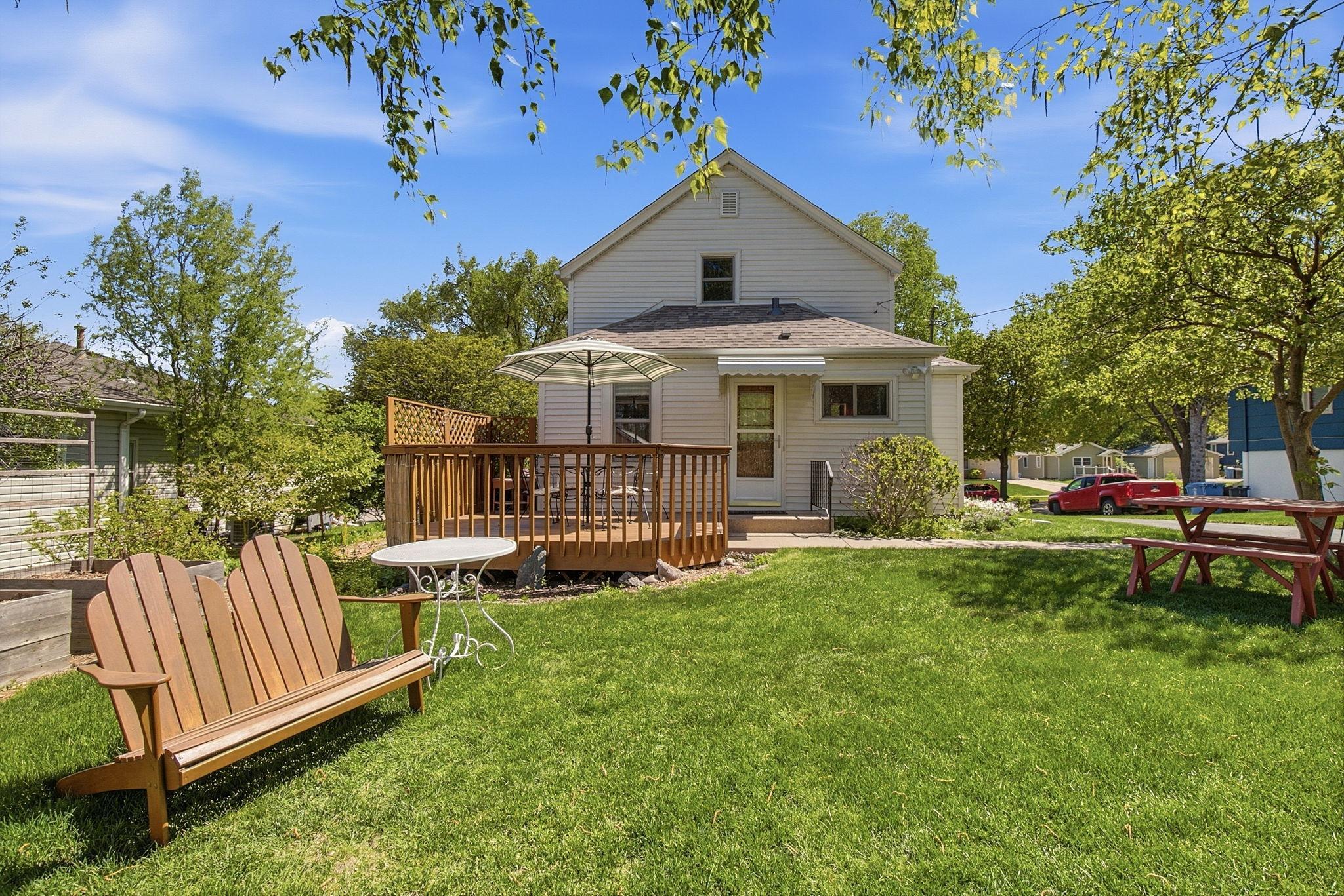 3558 Mckinley Street NE