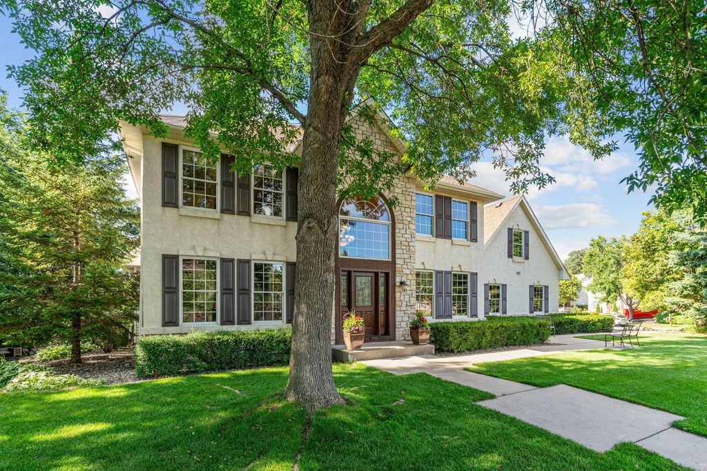 Photo of 3865 N Ridge Drive, Eagan, MN 55123 (MLS # 6770627)