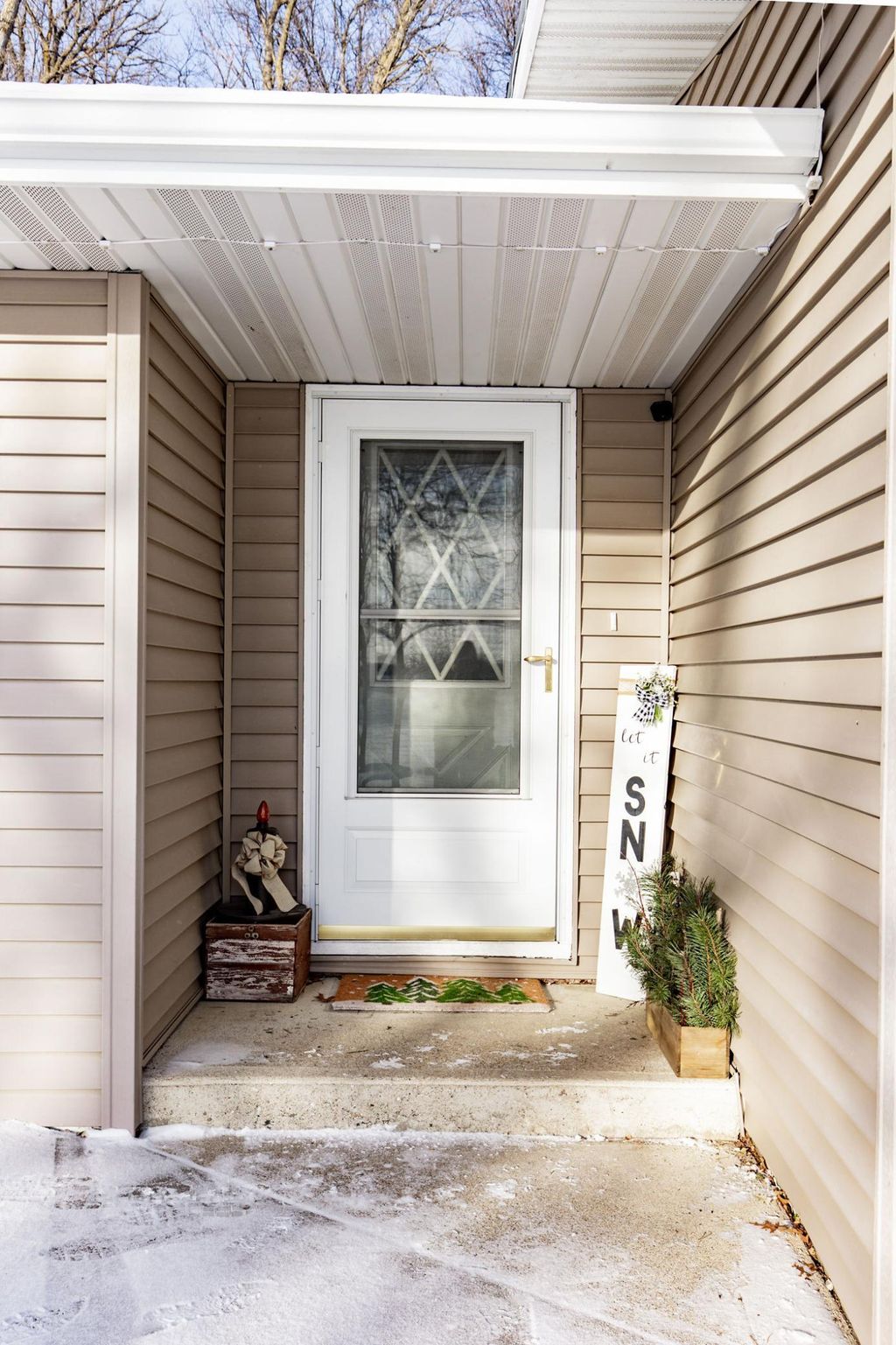 Photo of 41888 Bur Oak Hills Loop, Pelican Rapids, MN 56572 (MLS # 7004029)