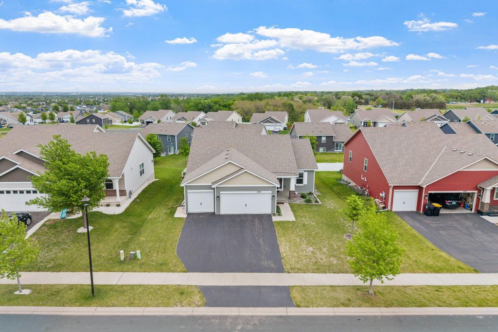 Photo of 1989 Attenborough Street, Shakopee, MN 55379 (MLS # 7079977)
