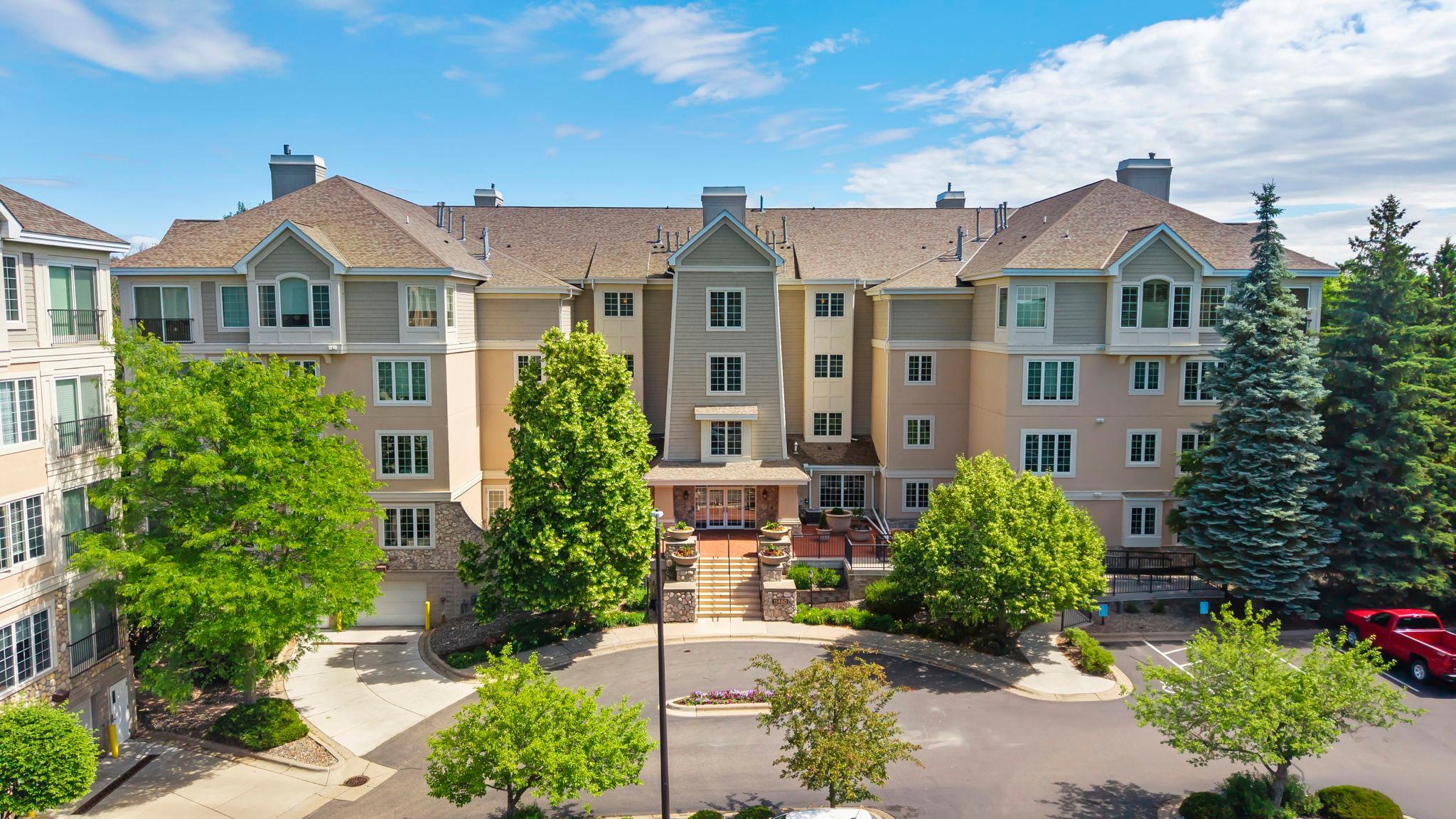 11460 Fairfield Road W 103