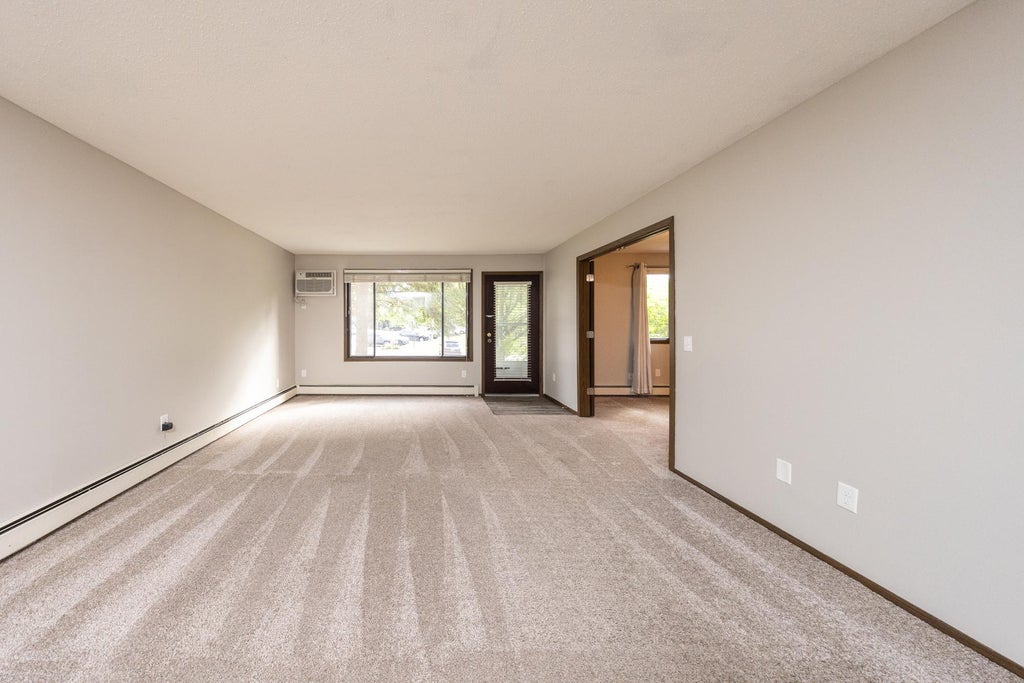 Photo of 3917 Heritage Hills Drive #102, Bloomington, MN 55437 (MLS # 7094605)