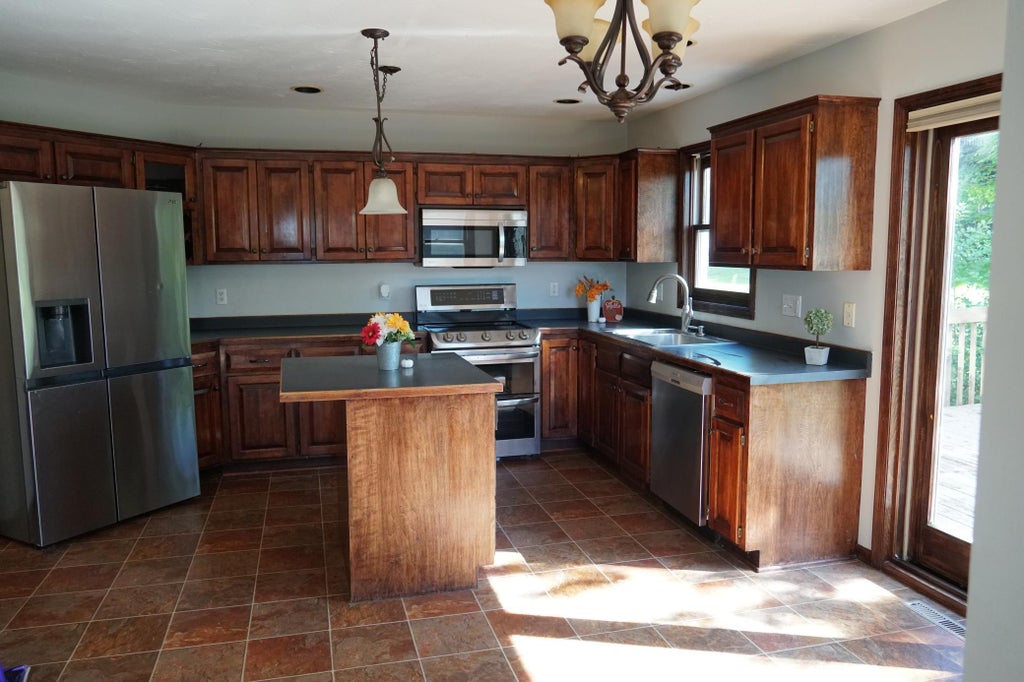 Photo of 210 10th Street SE, New Prague, MN 56071 (MLS # 7157018)