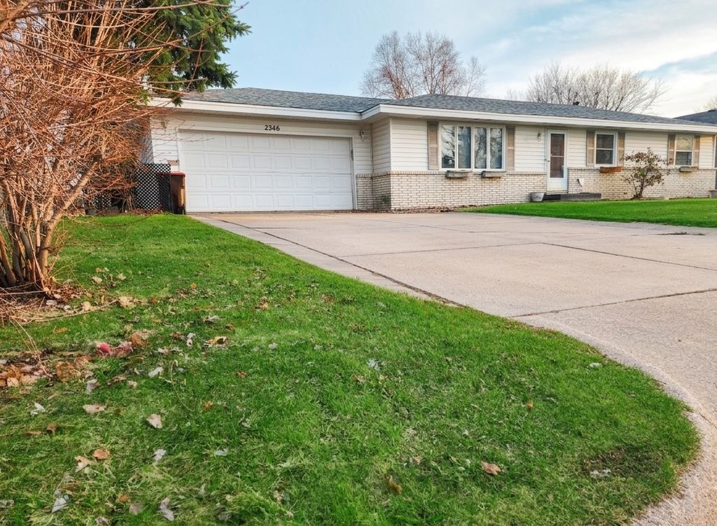 Photo of 2346 Standridge Avenue, Maplewood, MN 55109 (MLS # 7049301)