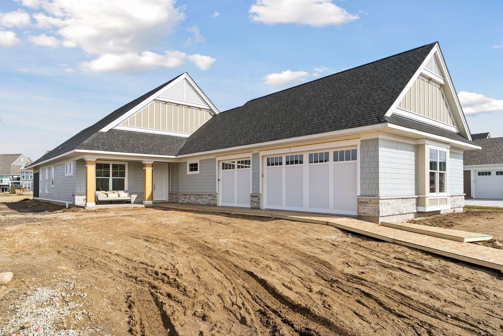 Photo of 118 Spring Farm Road, North Oaks, MN 55127 (MLS # 6796809)