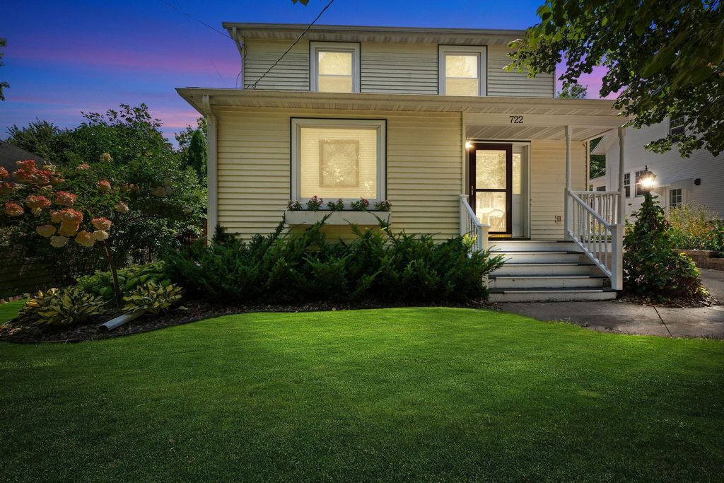 Photo of 722 7th Street SW, Rochester, MN 55902 (MLS # 6799310)