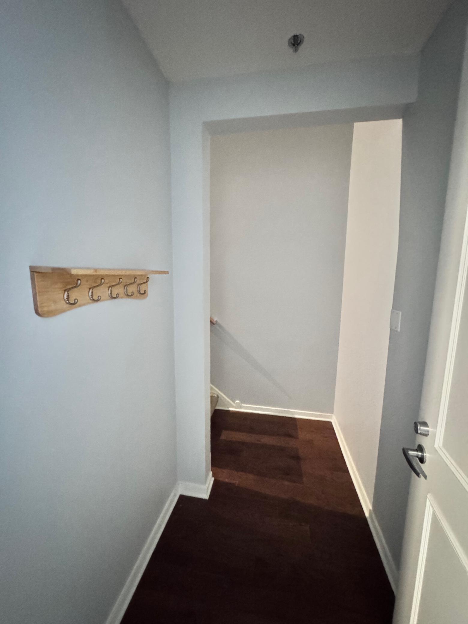 445 Wacouta Street 201