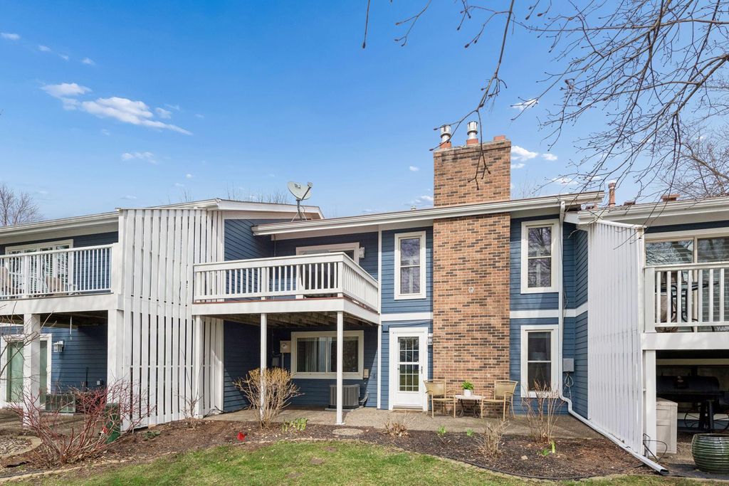 Photo of 9371 Nesbitt Road, Bloomington, MN 55437 (MLS # 7053811)