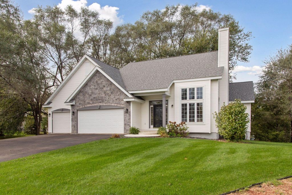 Photo of 613 Topaz Lane, Hudson, WI 54016 (MLS # 7063989)
