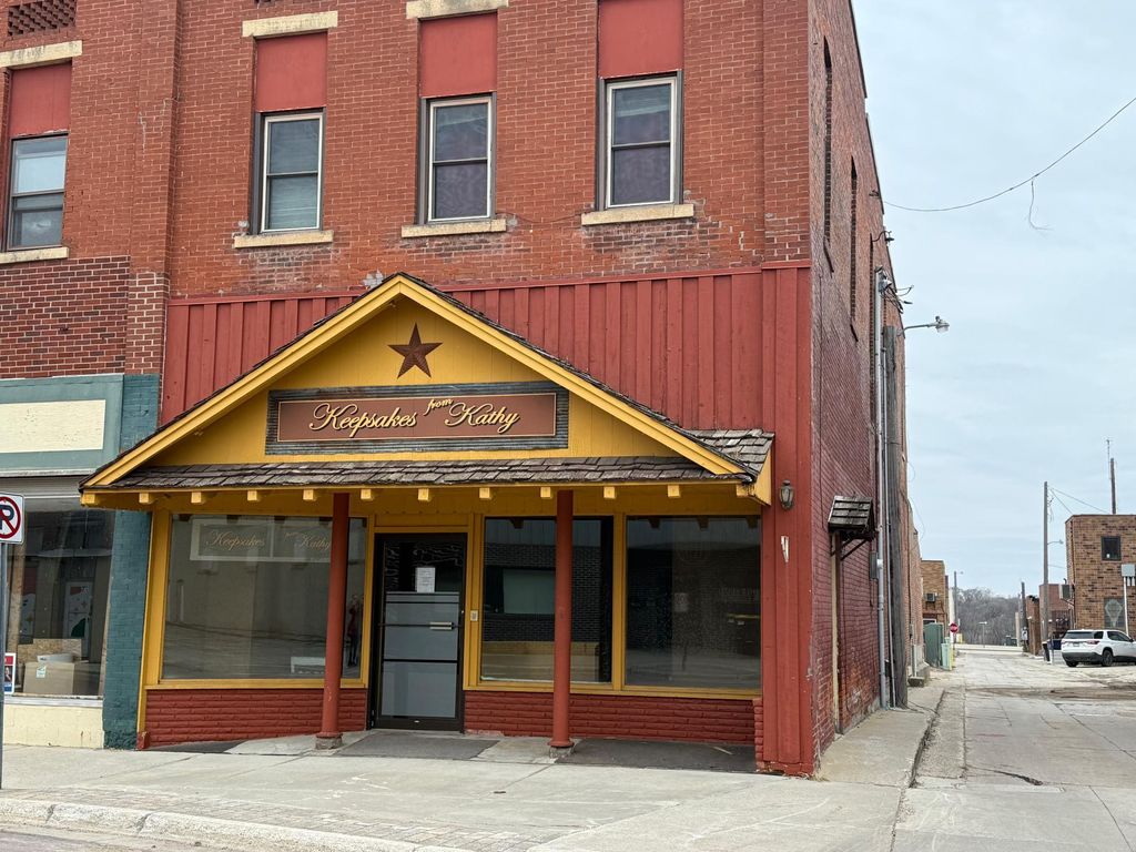 Photo of 226 S Washington Street, Redwood Falls, MN 56283 (MLS # 7037690)