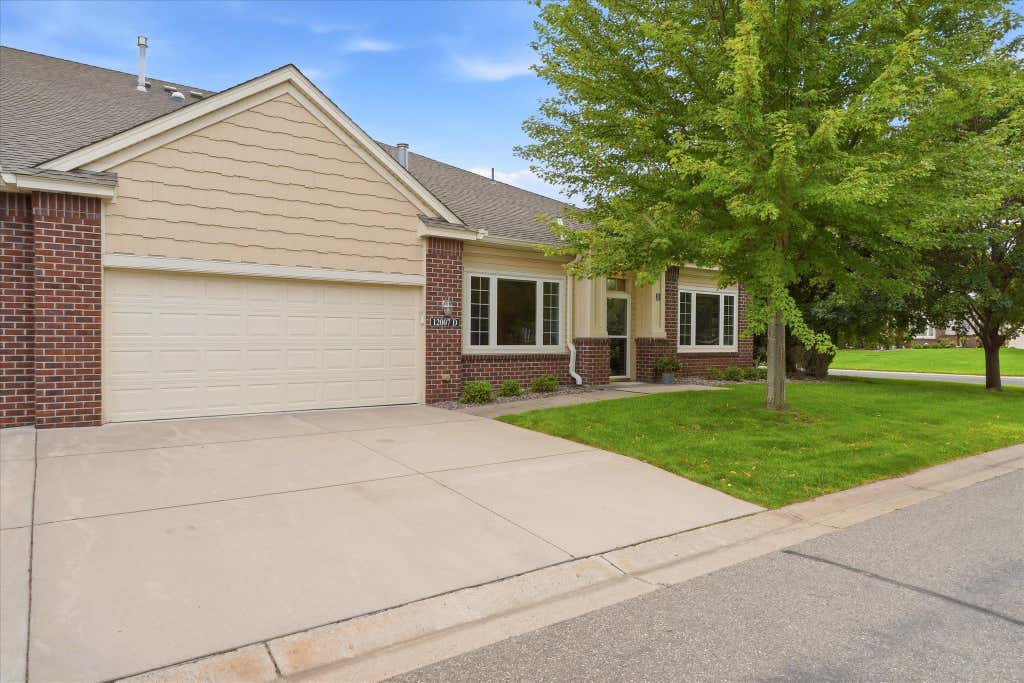 Photo of 12007 Vermillion Street NE #D, Blaine, MN 55449 (MLS # 7132838)