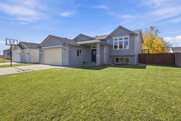4530 10TH ST W, WEST FARGO, ND 58078 - Image 890ff28e02f5c8f60c311f2b4b39d64b/2311334703