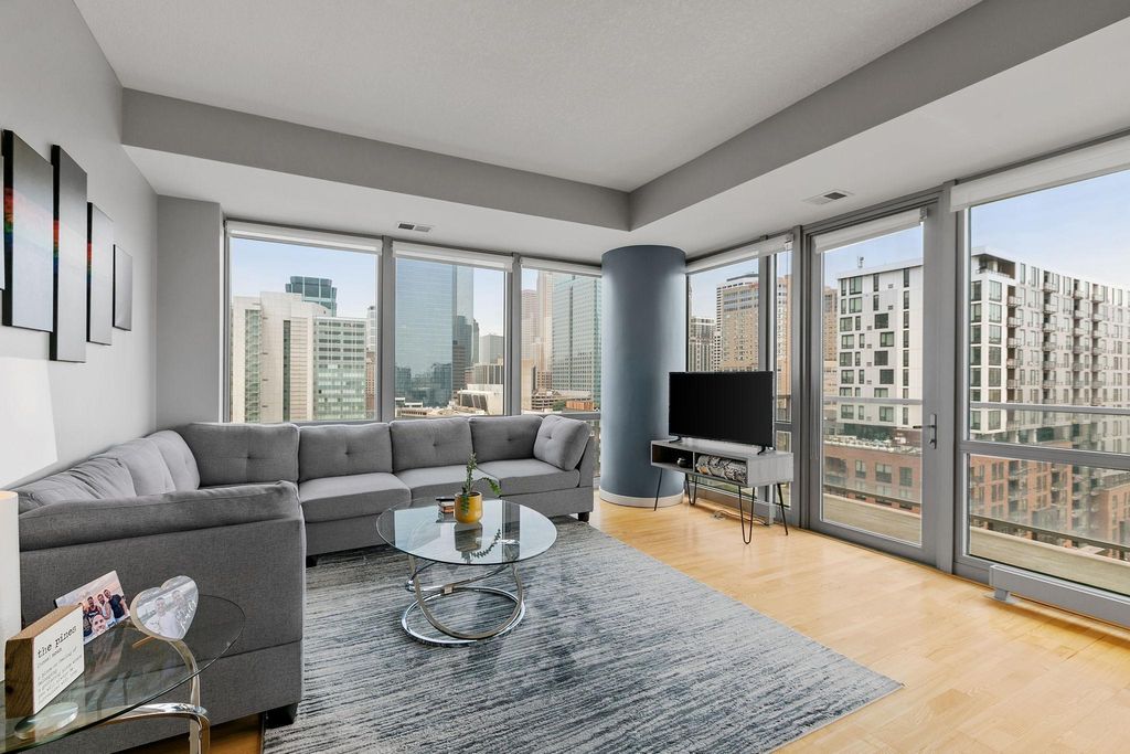 Photo of 929 Portland Ave Ave #1101, Minneapolis, MN 55404 (MLS # 7083482)