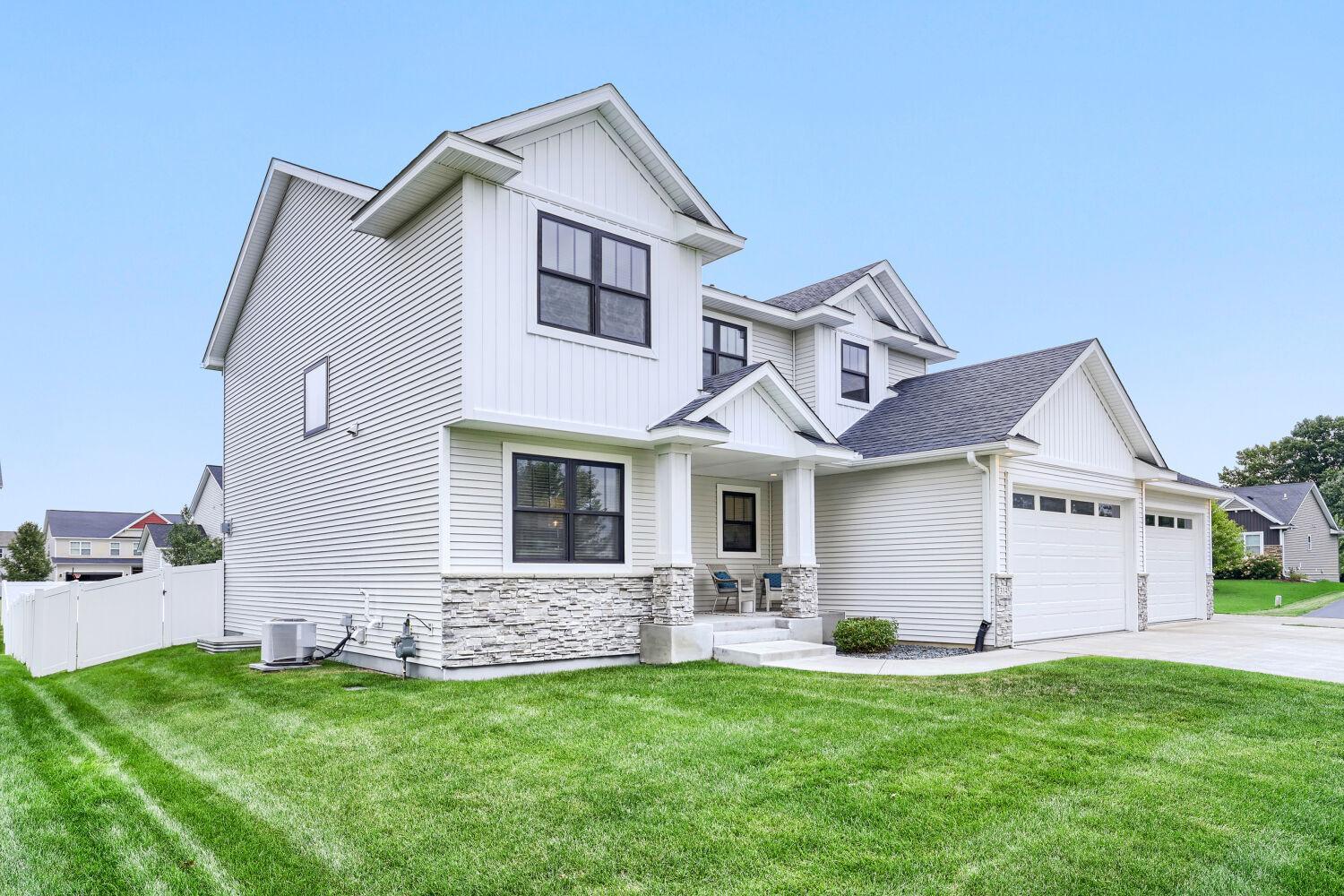3145 128th Lane NE