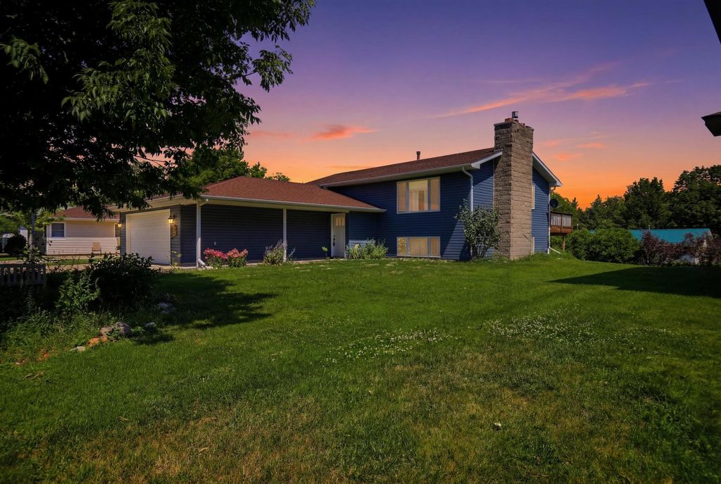 Photo of 717 Colonial Circle, Faribault, MN 55021 (MLS # 7100884)