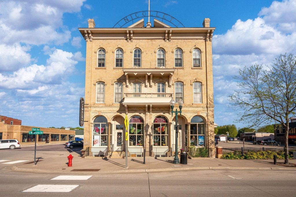 Photo of 122 S Minnesota Avenue, Saint Peter, MN 56082 (MLS # 6825253)