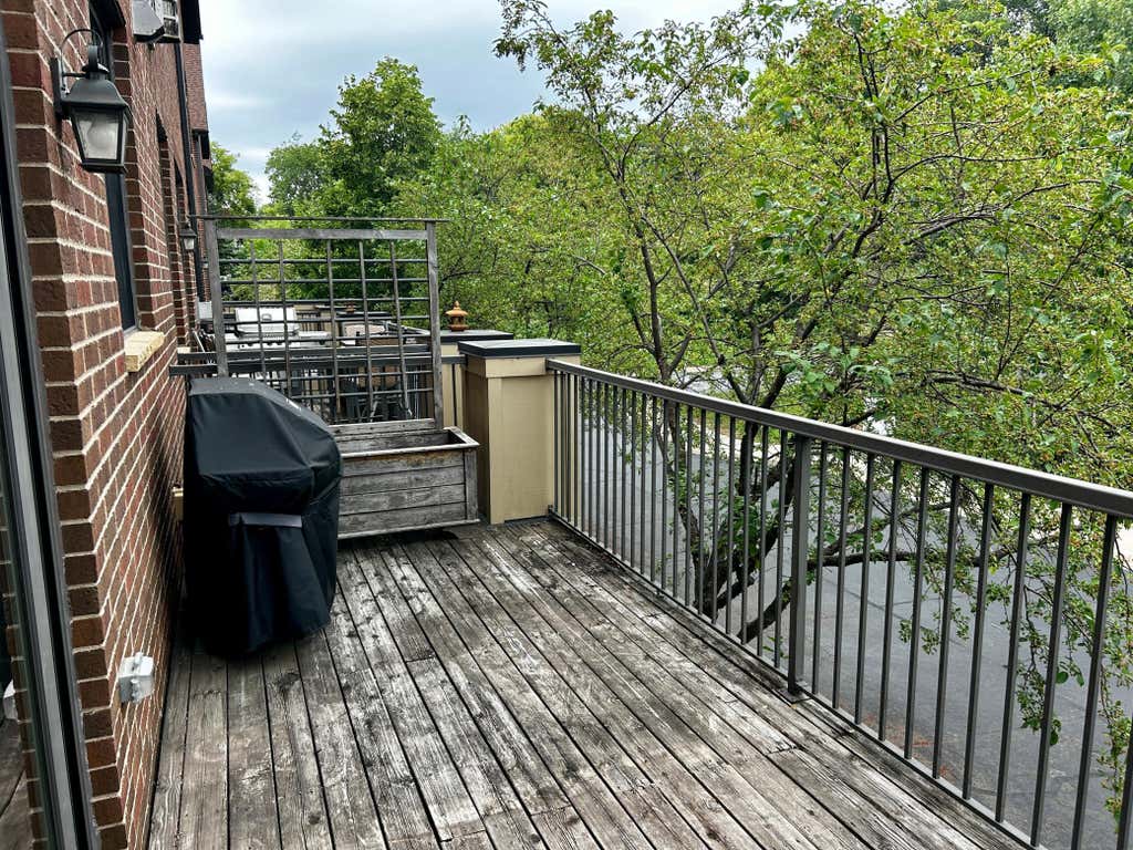 Photo of 811 Thornton Street SE, Minneapolis, MN 55414 (MLS # 7133083)