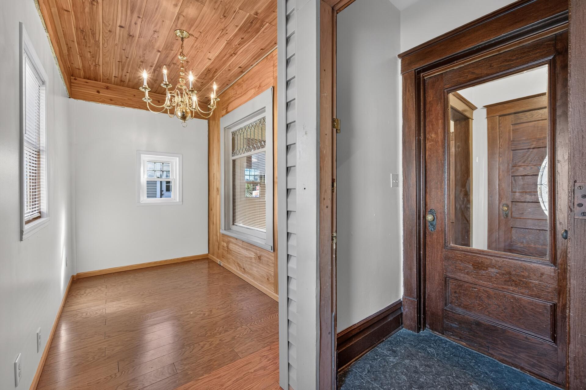 115 E 35th Street