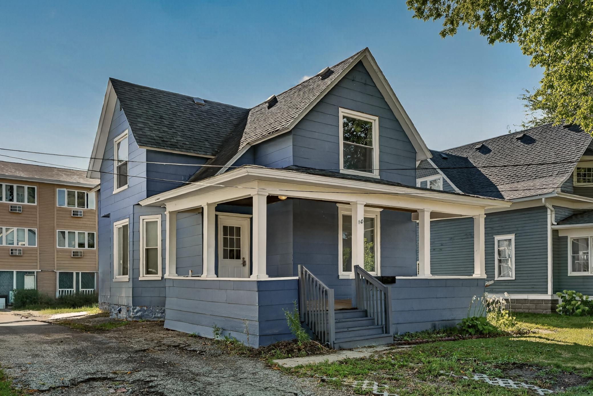 10 6th Avenue SE