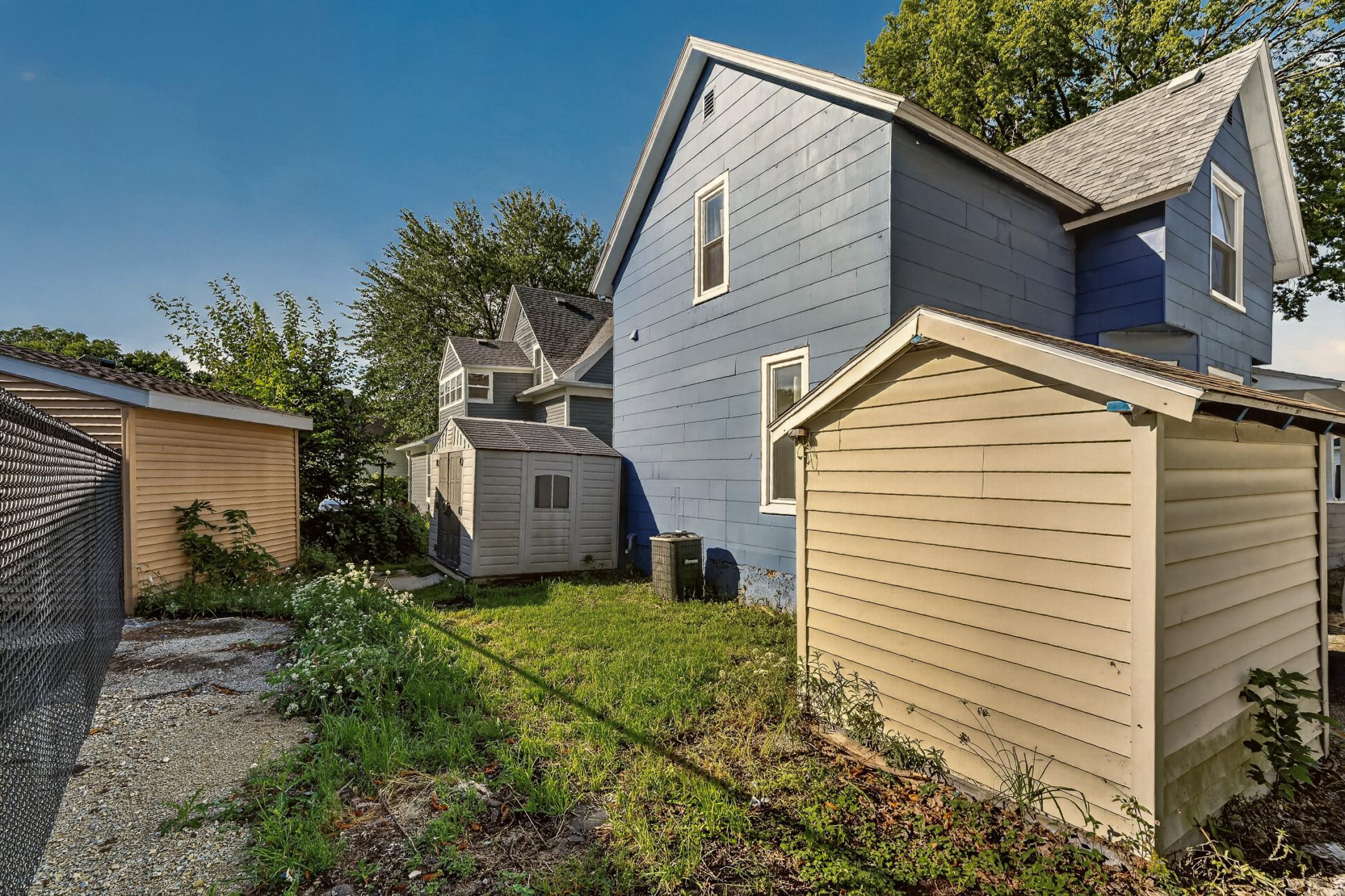 10 6th Avenue SE