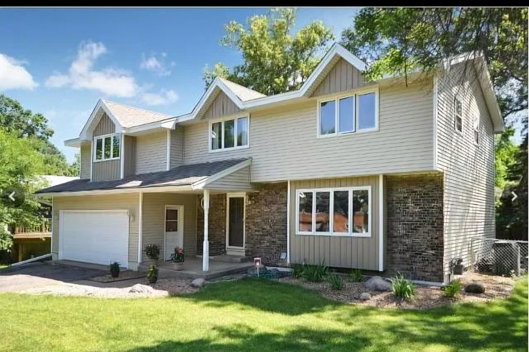 2904 Silver Lake Court NE