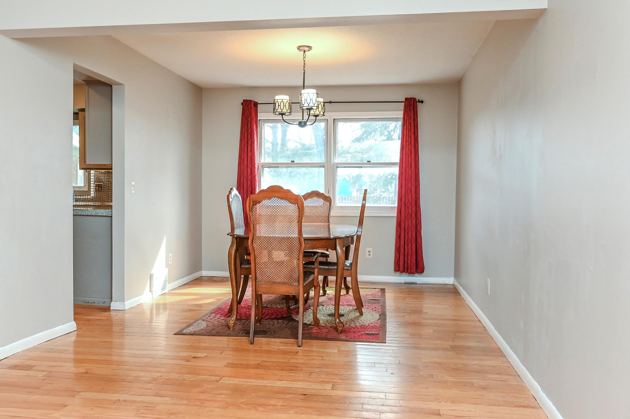 2904 Silver Lake Court NE