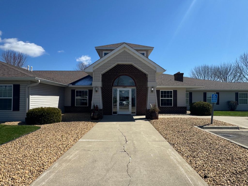 Photo of 1085 Dale Street SW #118, Hutchinson, MN 55350 (MLS # 7057129)