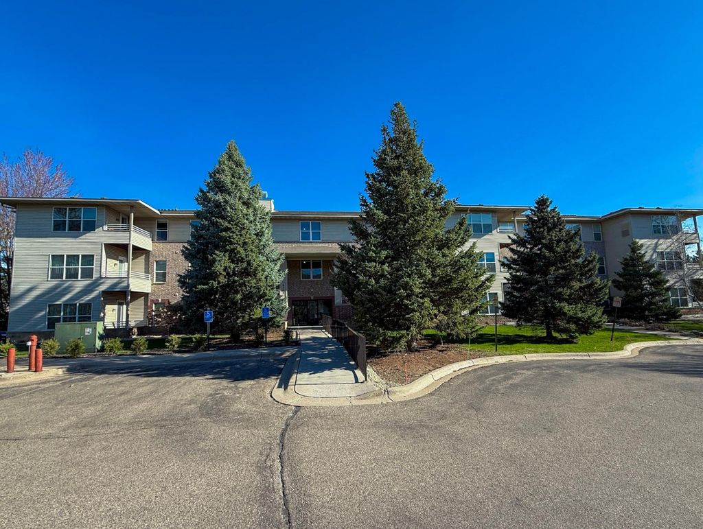 Photo of 9201 Medicine Lake Road #307, Golden Valley, MN 55427 (MLS # 7061125)