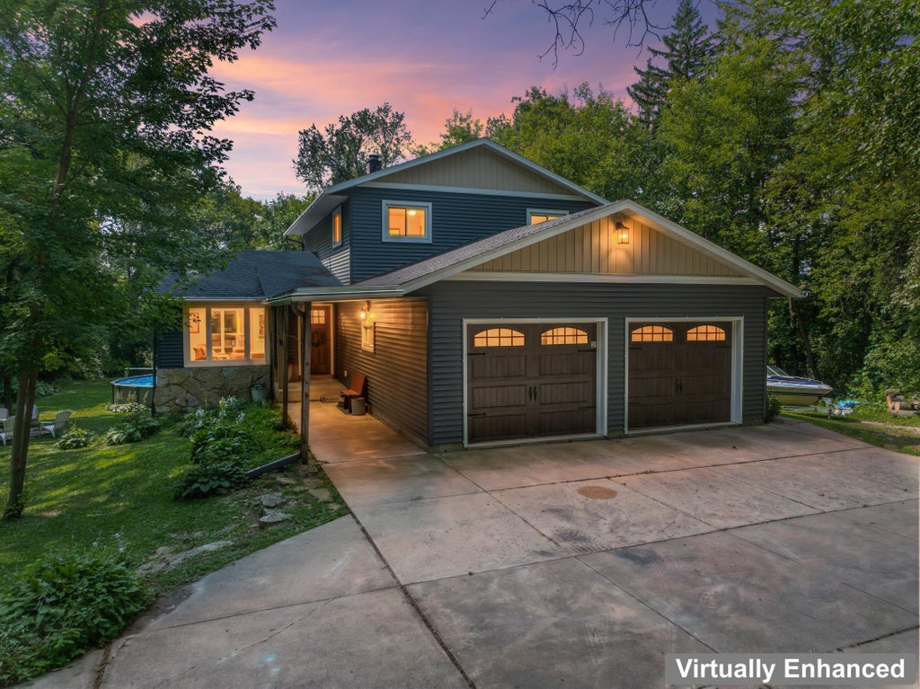 Photo of 6813 Woodbine Court SE, Rochester, MN 55904 (MLS # 7122514)