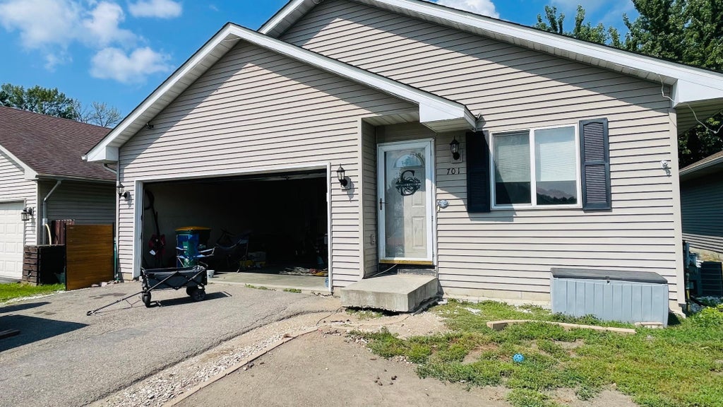 Photo of 701 Juniper Lane NW, Montgomery, MN 56069 (MLS # 7135104)