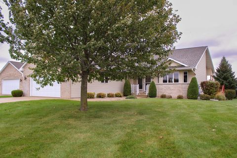 Photo of 1803 14th Street SW, Austin, MN 55912 (MLS # 6808446) Photo of 1803 14th Street SW, Austin, MN 55912 (MLS # 6808446)