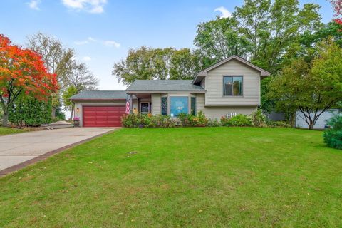 6613 49th Street Court N Oakdale MN 55128